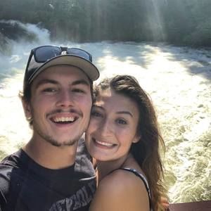 Meet your Posher, Victoria